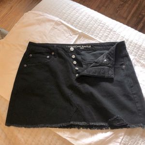 American Eagle Women’s Distressed Black Denim Skirt